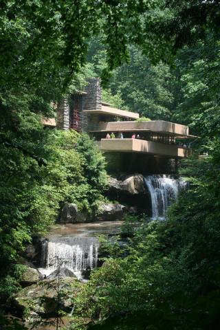 Fallingwater_Mill_Run_-_Architect_Frank_Lloyd_Wright_01.JPG