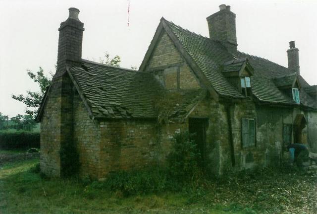 cottage01.jpg